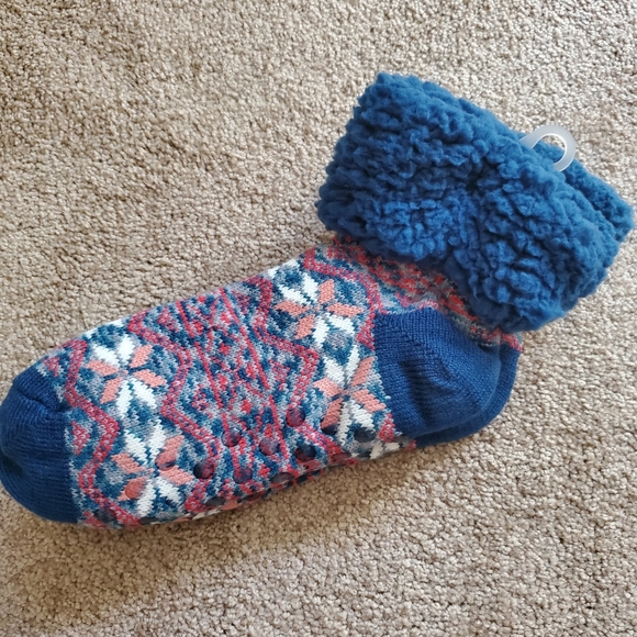 Snoozies Winter Socks - Picture 2 of 2